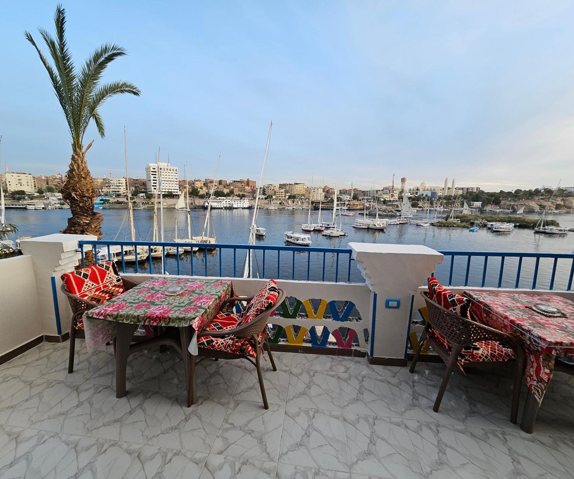 ホテル La Terrace アスワン エクステリア 写真